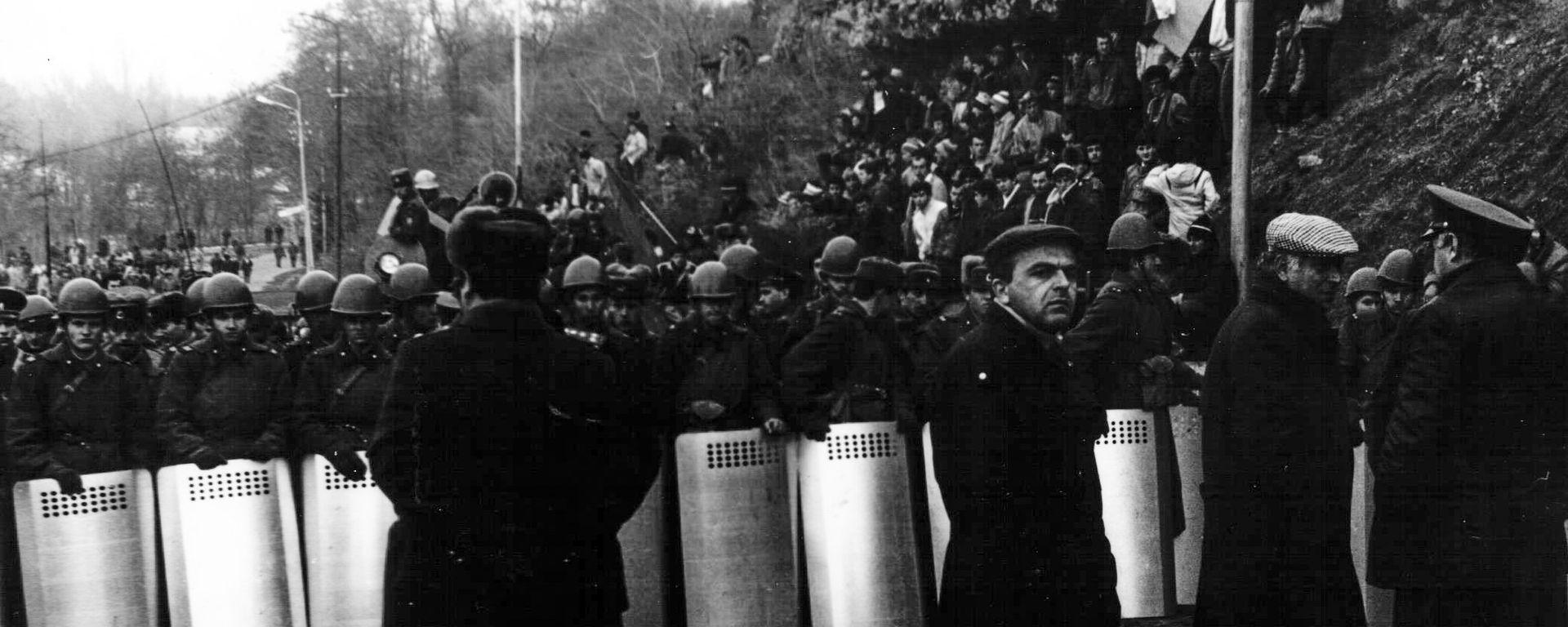 События 23 ноября 1989 года События 23 ноября 1989 года - Sputnik Южная Осетия, 1920, 23.11.2025