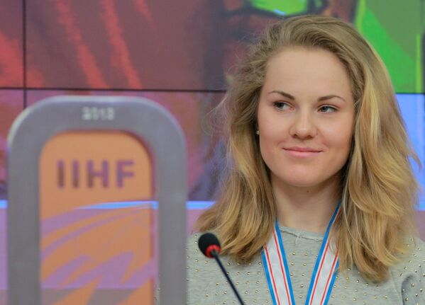 Игрок женской сборной по хоккею с шайбой Ангелина Гончаренко - Sputnik Южная Осетия