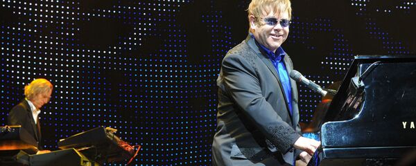 Концерт Элтона Джона в Санкт-Петербурге Концерт Элтона Джона в Санкт-Петербурге - Sputnik Южная Осетия