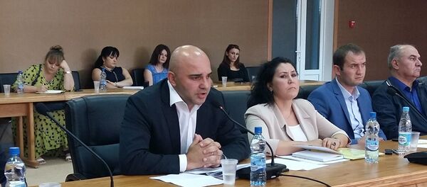 Круглый стол в Цхинвале, посвященный России как гаранту стабильности в Южной Осетии Круглый стол в Цхинвале, посвященный России как гаранту стабильности в Южной Осетии - Sputnik Южная Осетия