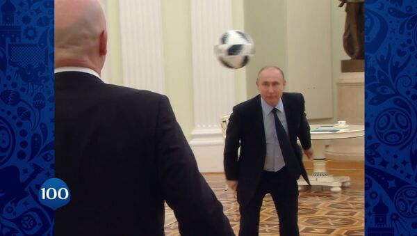 Путин и Инфантино сыграли в футбол - Sputnik Южная Осетия