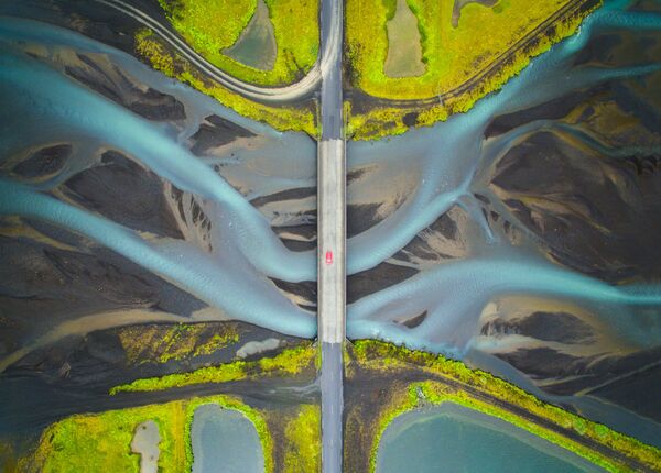 Снимок Patterns of Glacial River индийского фотографа Manish Mamtani из категории Travel (Open competition), вошедший в шортлист фотоконкурса 2018 Sony World Photography Awards - Sputnik Южная Осетия