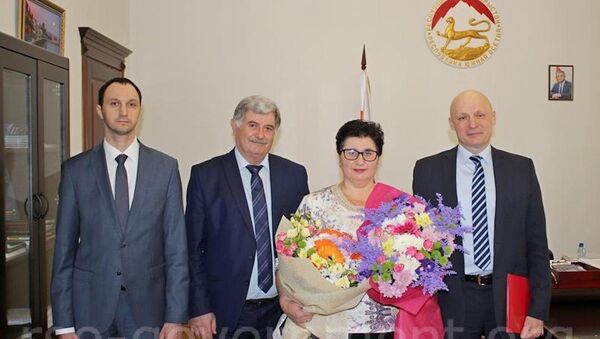 Дмитрий Медведев поздравил супругу Эрика Пухаева с 8 марта - Sputnik Южная Осетия