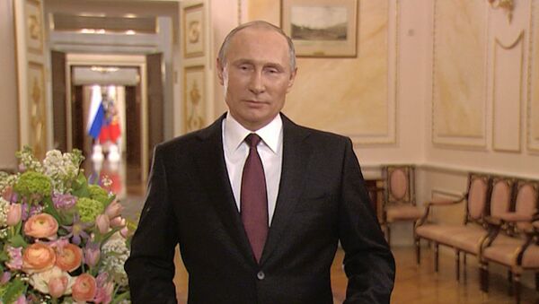 Президент России Владимир Путин поздравил женщин с 8 Марта - Sputnik Южная Осетия