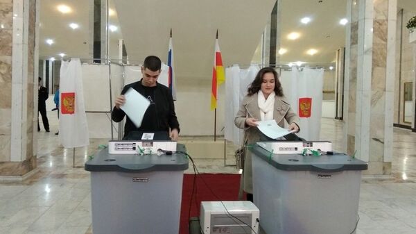 В Северной Осетии идет голосование на выборах президента-2018 - Sputnik Южная Осетия