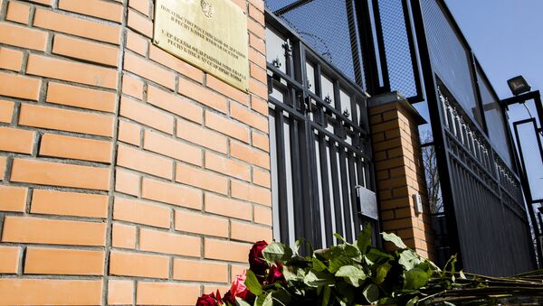Возложение цветов в память о жертвах трагедии в Кемерово - Sputnik Хуссар Ирыстон