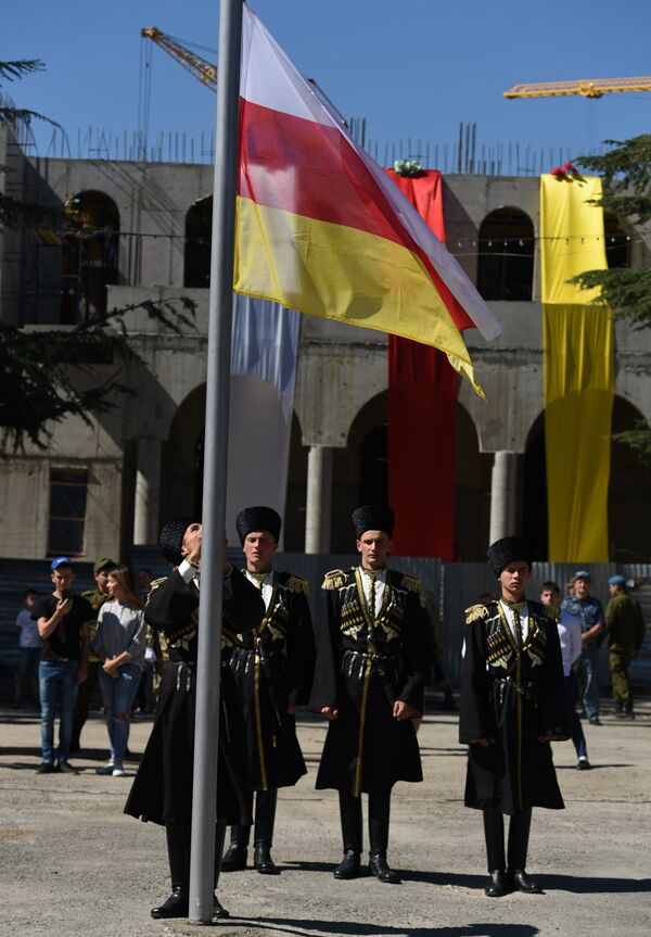 День флага в Южной Осетии - Sputnik Южная Осетия