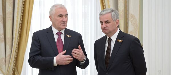 Президенты РЮО и РА Л.Тибилов и Р.Хаджимба - Sputnik Южная Осетия