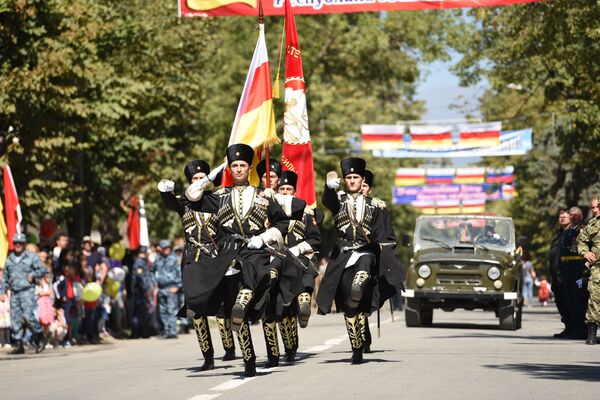 Парад в честь Дня республики  - Sputnik Южная Осетия