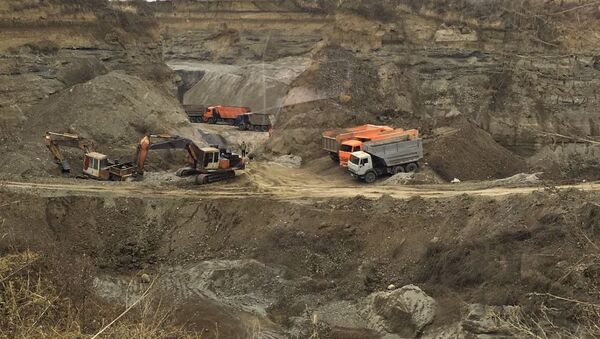 Незаконная добыча песка на месторождении Кантышево-2 в Северной Осетии полностью прекращена - Sputnik Южная Осетия