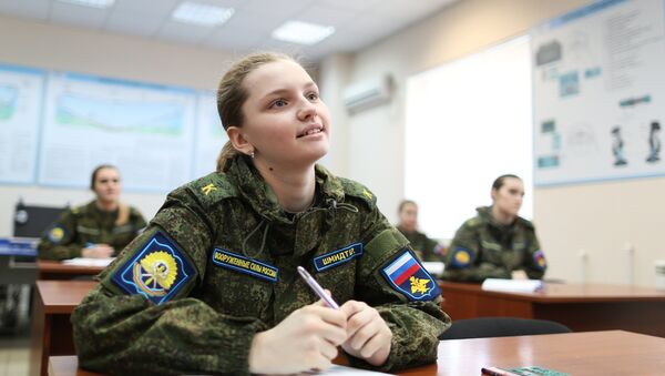 Подготовка девушек-курсантов в Краснодарском высшем военном авиационном училище - Sputnik Южная Осетия