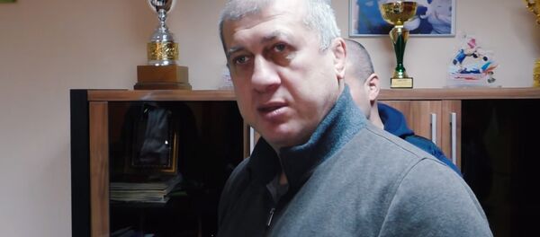 Кадр из документального фильма британского журналиста Грэма Филлипса о Южной Осетии Кадр из документального фильма британского журналиста Грэма Филлипса о Южной Осетии - Sputnik Хуссар Ирыстон