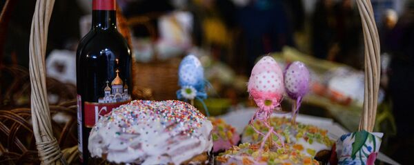 Освящение пасхальных куличей и яиц в Великую субботу - Sputnik Южная Осетия