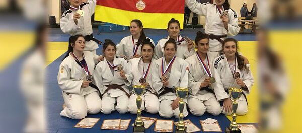 Женская сборная из Осетии завоевала 10 медалей по дзюдо - Sputnik Южная Осетия