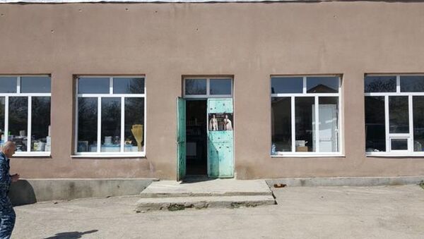 Разбили стекла магазина - Sputnik Южная Осетия