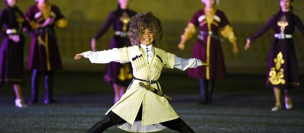 Концерт 3 ансамблей на стадионе Концерт 3 ансамблей на стадионе - Sputnik Хуссар Ирыстон