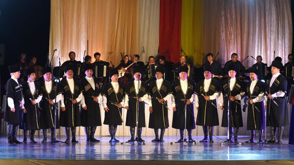 Концерт 3 ансамблей на стадионе к 25 годовщине провозглашения независимости рюо - Sputnik Южная Осетия