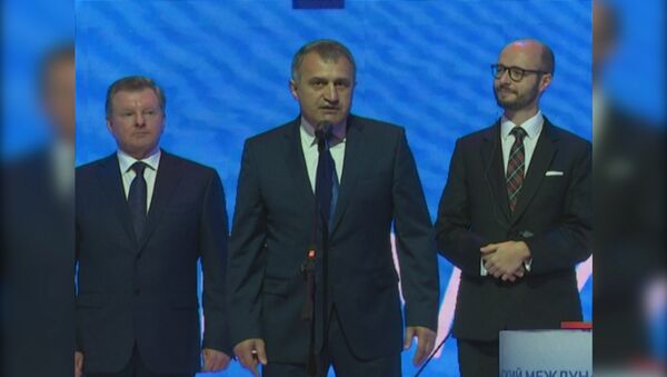 Бибилов на форуме в Ялте: мы хотим лучшего будущего для наших стран - Sputnik Южная Осетия