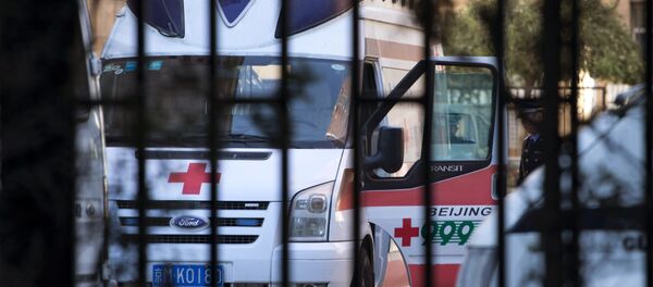 Машина скорой помощи в Китае  Машина скорой помощи в Китае  - Sputnik Южная Осетия