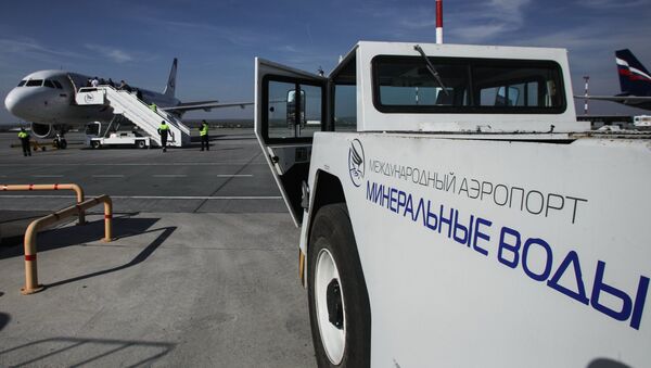 Самолет на стоянке в аэропорту Минеральные воды - Sputnik Южная Осетия