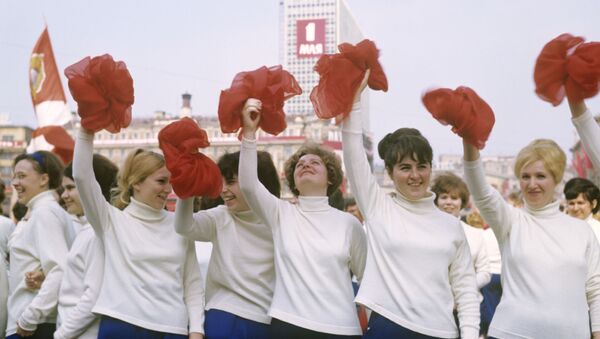 Физкультурный парад на Красной площади в День международной солидарности трудящихся. 1969 год - Sputnik Южная Осетия