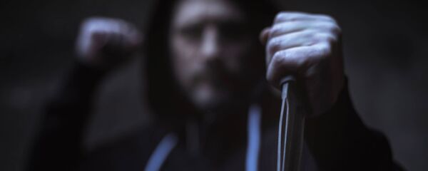 Мужчина с ножом Мужчина с ножом - Sputnik Южная Осетия