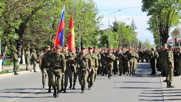 В Цхинвале прошла репетиция Парада Победы с участием курсантов из ДНР - Sputnik Южная Осетия