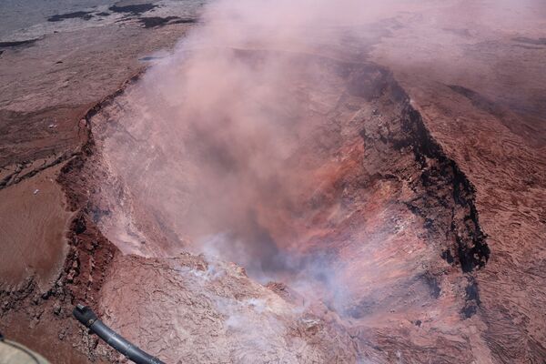 Кратер вулкана Килауэа на Гавайях - Sputnik Южная Осетия