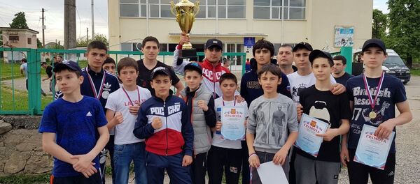 Боксы турниры хайадисджытæ Кæсæг-Балхъары Боксы турниры хайадисджытæ Кæсæг-Балхъары - Sputnik Хуссар Ирыстон