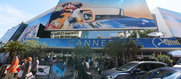 Дворец фестивалей и конгрессов на набережной Круазет, где пройдет церемония открытия 71-го Каннского международного кинофестиваля - Sputnik Южная Осетия