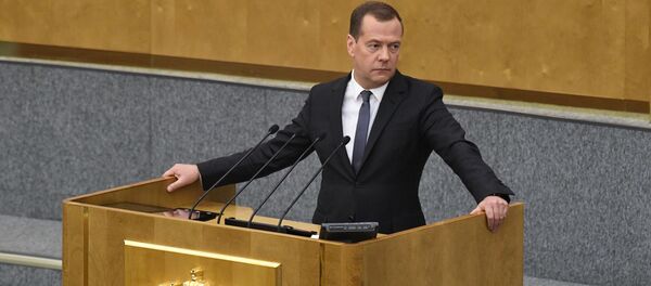 Кандидат на пост премьер-министра РФ Дмитрий Медведев на пленарном заседании Госдумы РФ Кандидат на пост премьер-министра РФ Дмитрий Медведев на пленарном заседании Госдумы РФ - Sputnik Южная Осетия