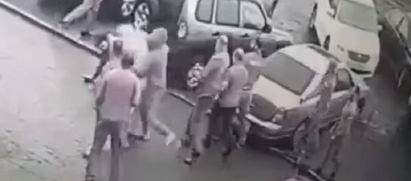 Во Владикавказе камера наблюдения сняла массовую драку со стрельбой - Sputnik Южная Осетия