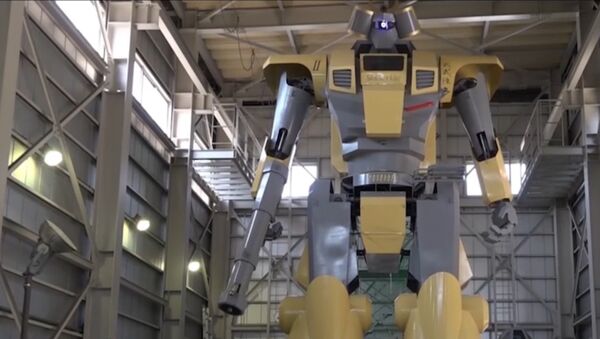 Инженер воплотил детскую мечту: в Японии появился гигантский робот - Sputnik Южная Осетия