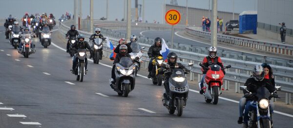 Начало автомобильного движения по Крымскому мосту - Sputnik Южная Осетия