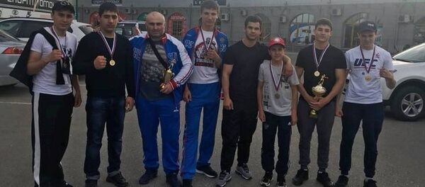 Цхинвайлаг боксертæ райстой дыууæ кубок, цыппар сыгъзæрин æмæ фыццаг командон бынат Цхинвайлаг боксертæ райстой дыууæ кубок, цыппар сыгъзæрин æмæ фыццаг командон бынат - Sputnik Хуссар Ирыстон