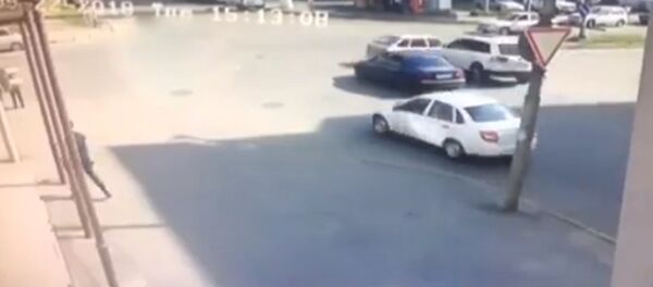 ДТП во Владикавказе попало на видео - Sputnik Южная Осетия