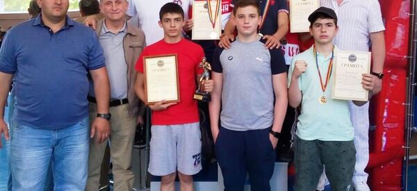 Боксер из Южной Осетии Георгий Кабисов завоевал золото на турнире Армейские перчатки Боксер из Южной Осетии Георгий Кабисов завоевал золото на турнире Армейские перчатки - Sputnik Южная Осетия