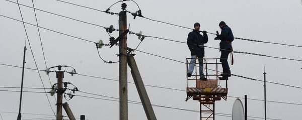 Энергетиктæ иуварс кæнынц электрон хызæджы аварийы фæстиуджытæ Энергетиктæ иуварс кæнынц электрон хызæджы аварийы фæстиуджытæ - Sputnik Хуссар Ирыстон