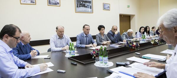 Круглый стол, посвященный дню эколога Круглый стол, посвященный дню эколога - Sputnik Южная Осетия