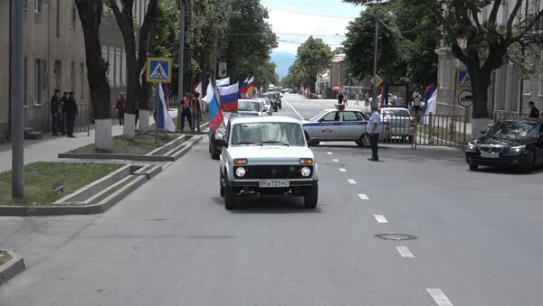 Вперед Россия! – видео автопробега в Южной Осетии - Sputnik Южная Осетия