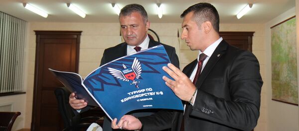 Встреча с Президентом Федерации служебно-прикладной подготовки силовых структур К -9 Зауром Абдурагимовым Встреча с Президентом Федерации служебно-прикладной подготовки силовых структур К -9 Зауром Абдурагимовым - Sputnik Южная Осетия