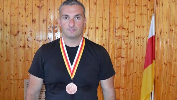 Занял третье место по стрельбе из пистолета - Sputnik Южная Осетия