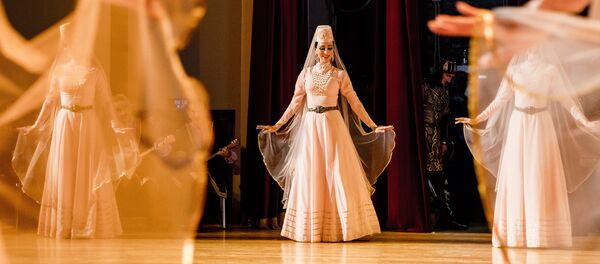 Ансамбль Алан-ы концерт Цхинвалы Ансамбль Алан-ы концерт Цхинвалы - Sputnik Хуссар Ирыстон