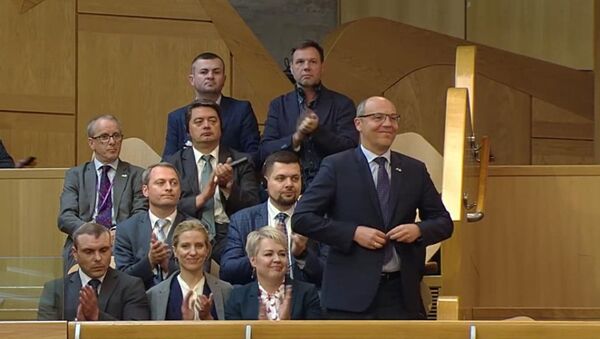 Парламент Шотландии приветствует аплодисментами спикера ВР Украины Андрея Парубия - Sputnik Южная Осетия