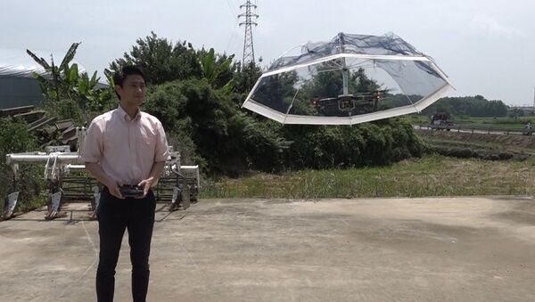 Зонт-беспилотник: японцы нашли новое применение дронам - Sputnik Южная Осетия