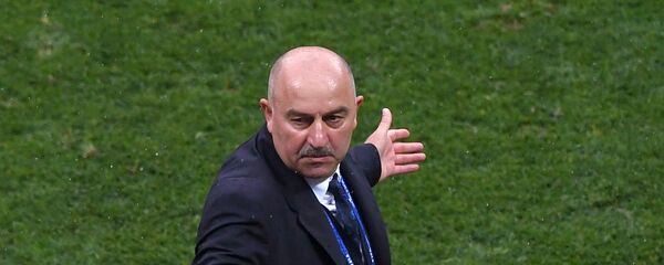 Главный тренер сборной России Станислав Черчесов  Главный тренер сборной России Станислав Черчесов  - Sputnik Южная Осетия