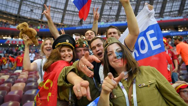 Болельщики празднуют победу сборной России - Sputnik Южная Осетия