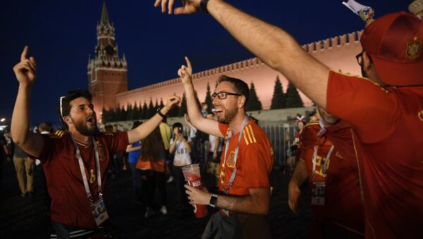 Болельщики празднуют победу сборной России - Sputnik Южная Осетия
