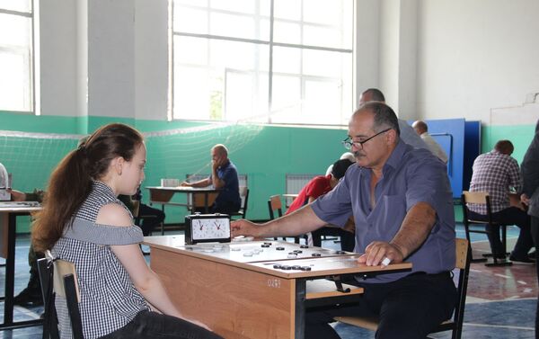 В Цхинвале проходит международный  турнир по русским шашкам - Sputnik Южная Осетия