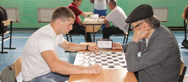 В Цхинвале проходит международный  турнир по русским шашкам - Sputnik Южная Осетия